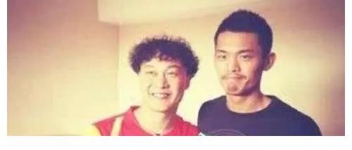 演唱會|與林丹合照被誤認(rèn)為是林丹媽媽，寵粉到為單個(gè)歌迷開專場，靈魂歌手陳奕迅