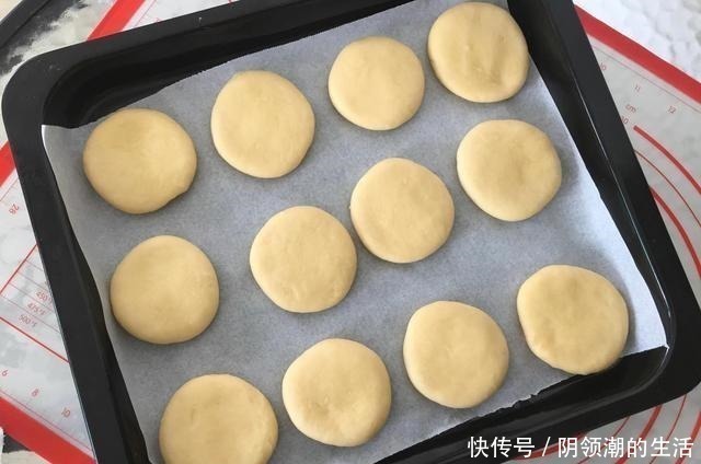 老少皆宜|这种饼比面包好吃,不加一滴水就能做,超级松软