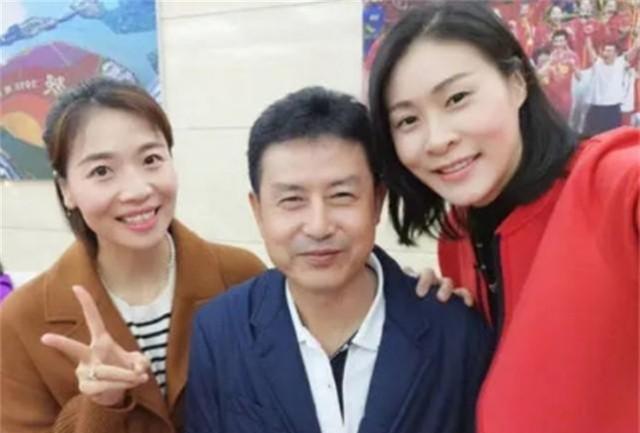 赖亚文|赖亚文为何无缘女排主教练?网友热议,一针见血