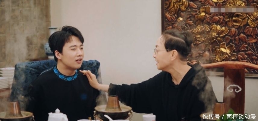 郭麒麟|汪苏泷情商有多高?轻松帮张翰化解尴尬,不愧是宝藏男孩