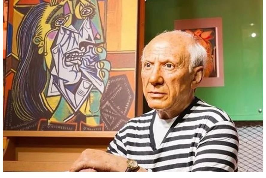 名字@世界上最长的名字:全长746个字母,网友:这是在写小说吧!