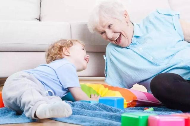 菜市场|四句话建议少对孩子说,看似哄娃实则毁娃,很多老人还常爱说