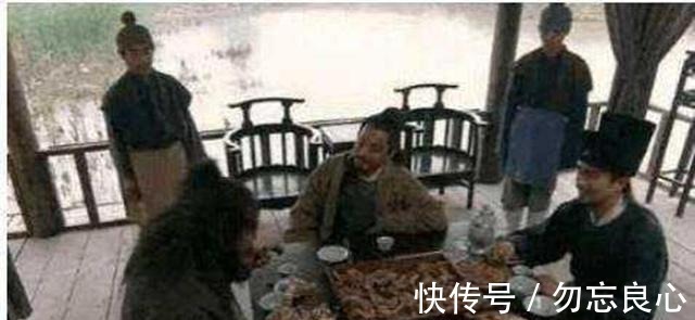 蔡太师#水浒中,此人是宋江一生最大克星,宋江第一个要杀的人就是他!