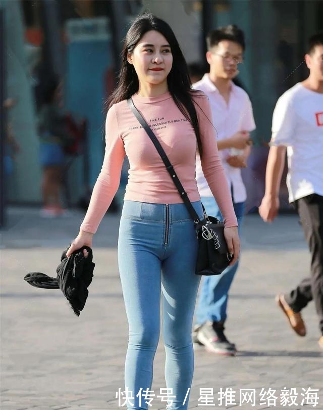 身材微胖女士的穿搭,坚持以“束腰”为核心,曼妙身姿不远了!