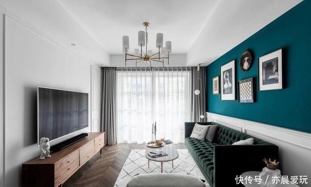 大气|现代简约风的新房,轻奢大气,入户就被客厅背景墙迷住,漂亮极了