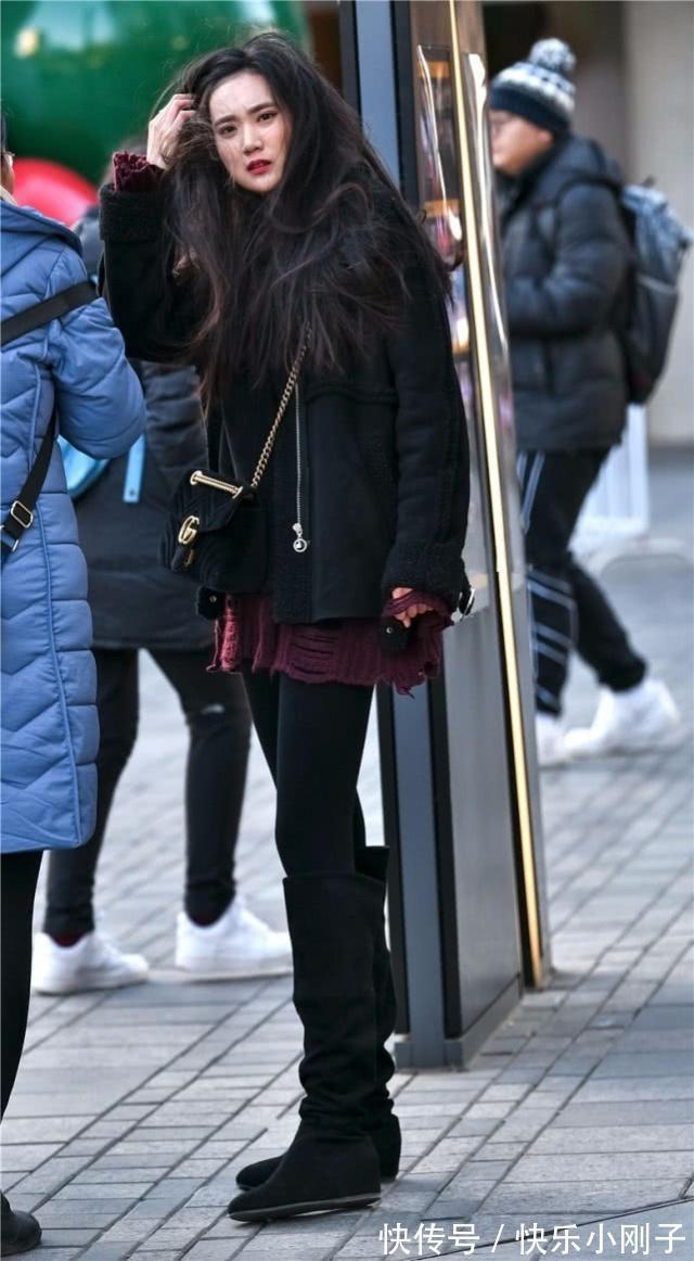 小姐姐 黑色穿搭穿着很显身材,呈现优雅淑女气质,提升气质和品位