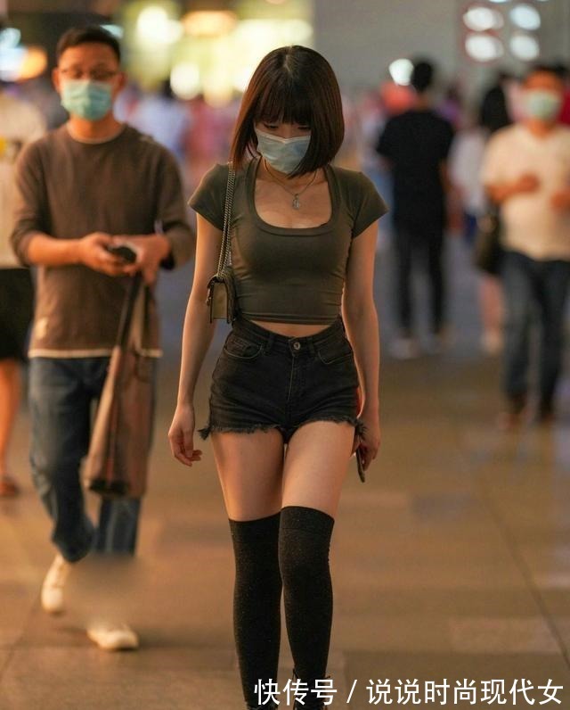 瑜伽裤 超时髦的瑜伽裤穿搭,展现出靓丽自信的气质,时尚优雅!