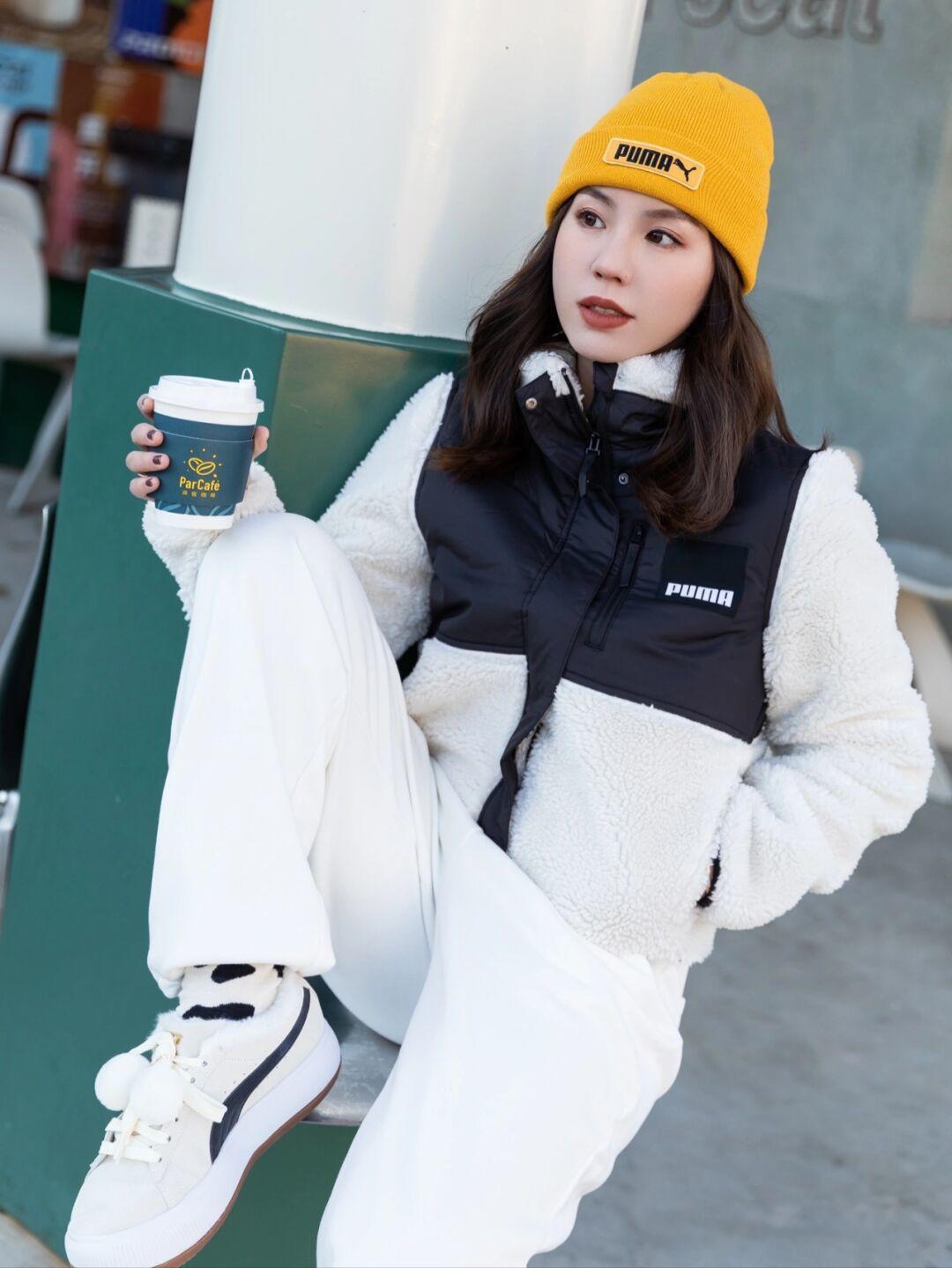 驼色|今年冬季火了种单品,叫“羊羔毛外套”,舒适潮流可以照着穿