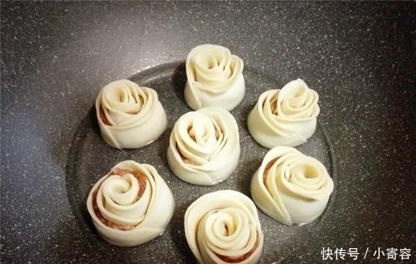 猪肉馅|饺子“新包法”,刚上桌儿子就抢着吃,直呼太有创意了!真香!