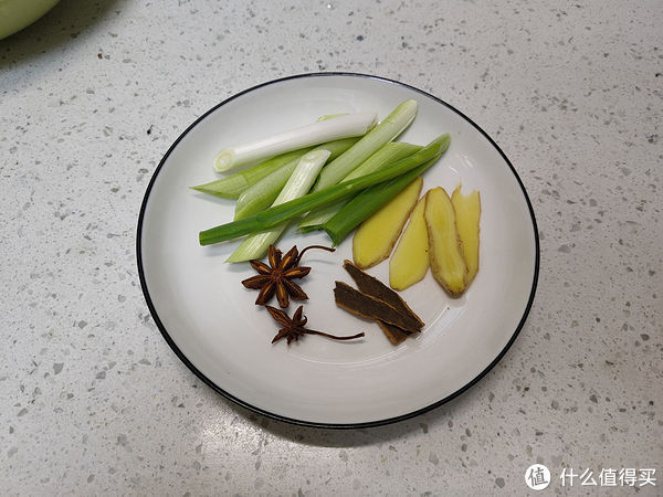 红烧肉，记住“2不放2窍门”，肉香十足、软糯入味，不柴不油腻