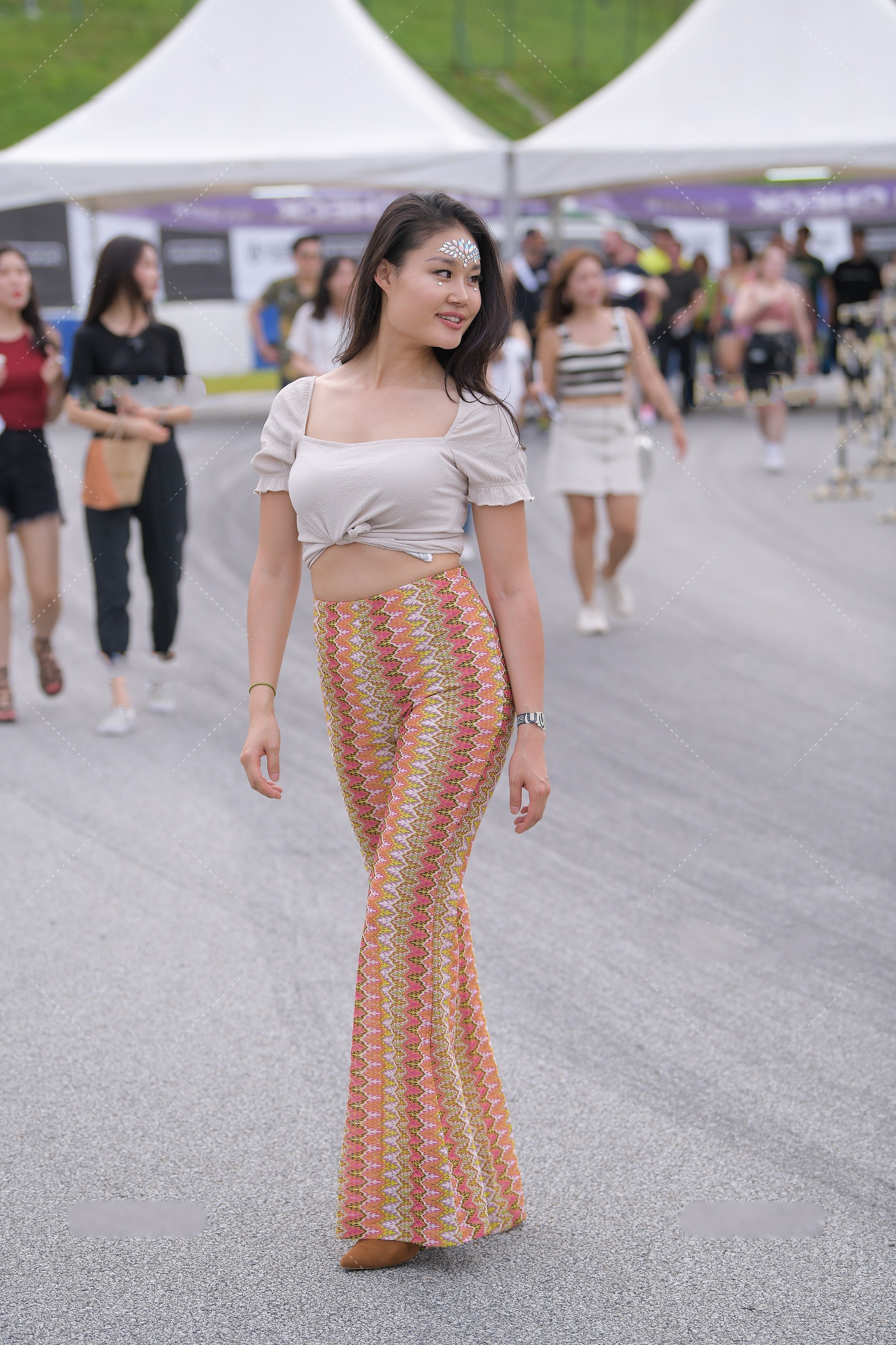 风情|花色阔腿裤穿出不同的风情, 华丽典雅