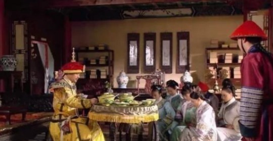 不知|明清的皇帝吃些什么?明朝吃土拨鼠,清朝竟不知牛肉为何物?