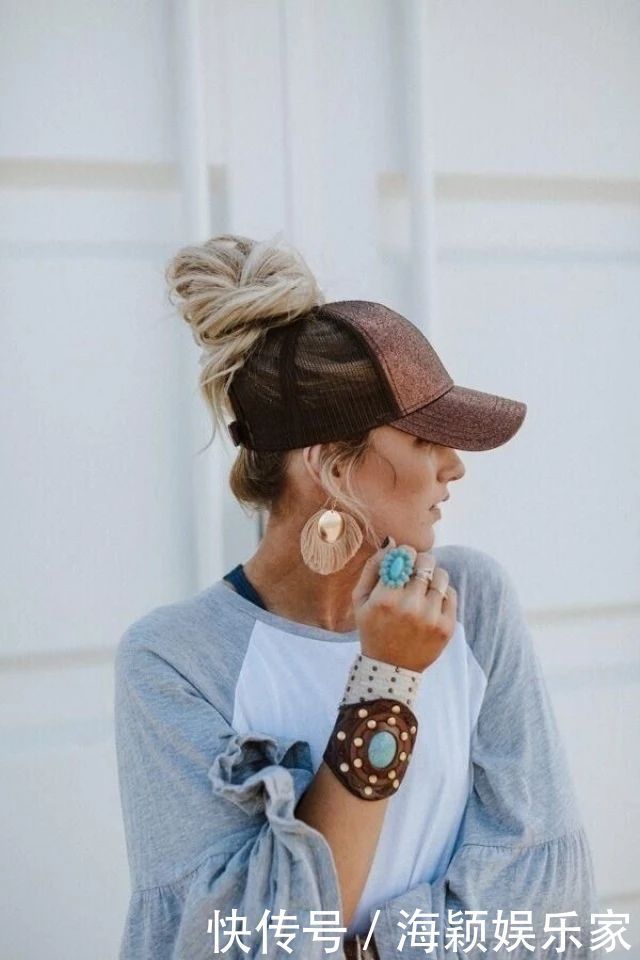 老帽|老帽造型总不变发型才是重点，配上辫发更个性