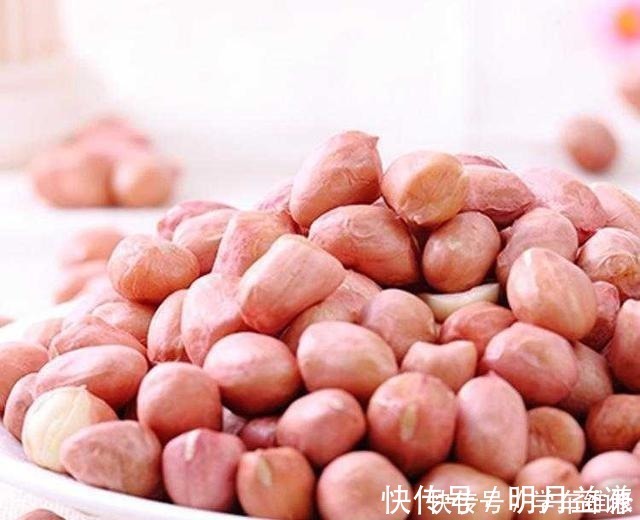 小米椒|教你“生腌花生米”技巧,比油炸还爽脆,好吃不油腻,做法也简单!