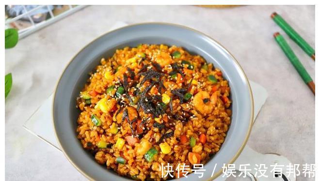 黄瓜|米饭这样做，比煲仔饭还好吃，简单美味，挑食的孩子都要吃一大碗