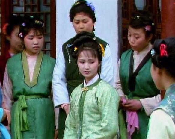 平儿!红楼梦中,她的形象完美,曹雪芹把优秀女人良好品质都给了她