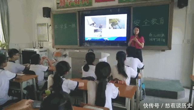 莉莉|妈妈这样陪娃写作业，未来10年孩子最容易有出息