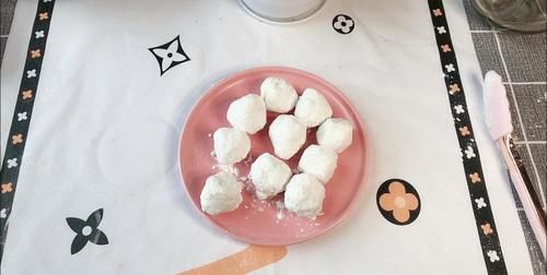 元宵原来是这样做得的，简单易上手，以后再也不用出去买来吃了