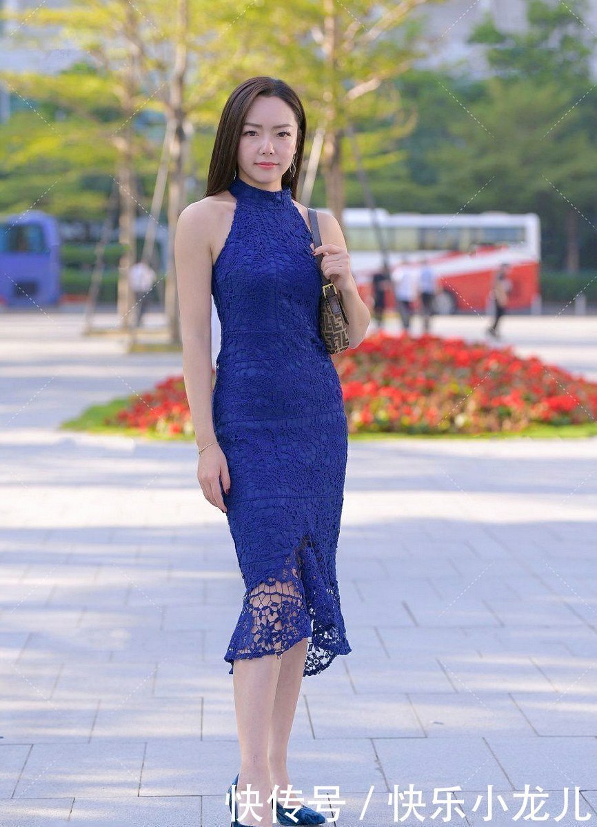 小姐姐 干干净净的微胖小姐姐,杵着一双“筷子腿”,没谁了!