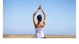 胸腔|练瑜伽：不会内收肩胛骨，所以你肩部力量练不好，肩关节也打不开