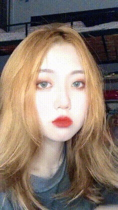 小姐姐 小姑娘这是专门给你量身定做的旗袍吧,看起来果然合适,哈哈!