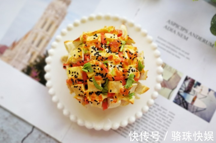 火腿肠|剩馒头秒变蛋糕，不用打发，又香又软，20分钟解决全家人的早餐