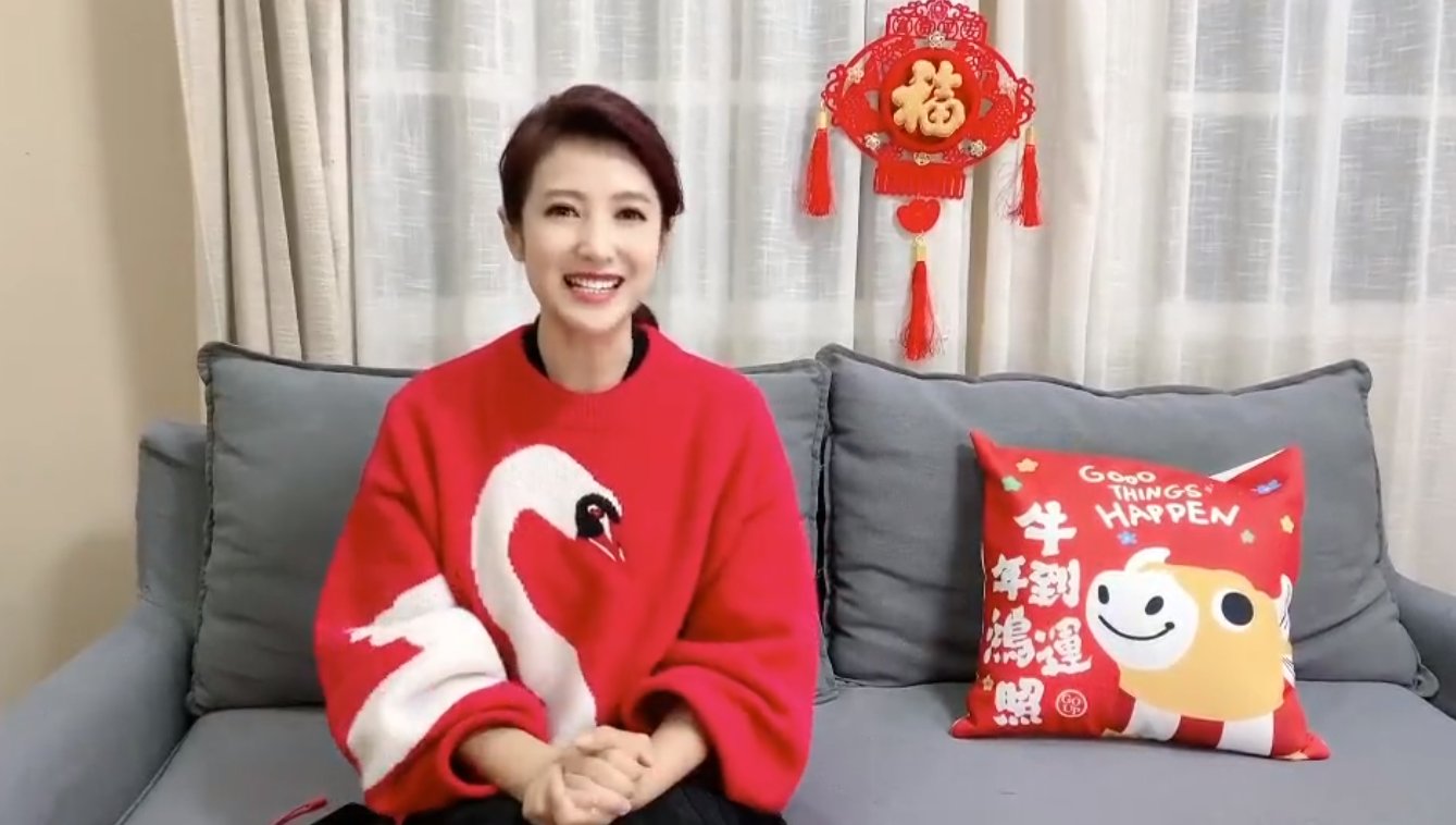 鞠萍曝春妮剛強(qiáng)戀愛細(xì)節(jié)，眾央視主持被喂狗糧，倪萍卻無意戳傷疤