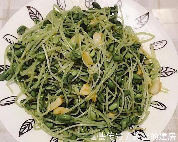 国庆回娘家蹭饭,妈妈做了一桌我爱吃的菜,超下饭,网友:是亲妈