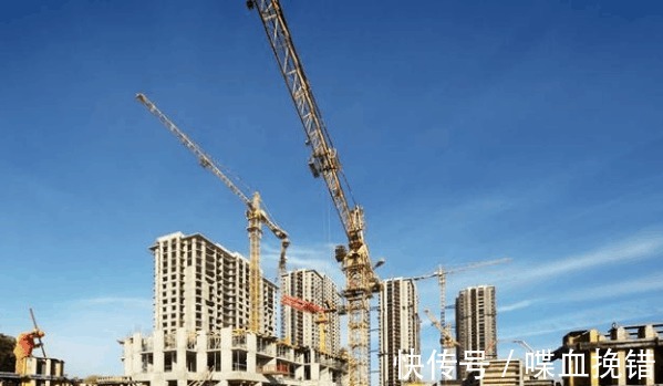 风荷载|几十层的高楼承重柱，最底下的部分为何不会被压裂