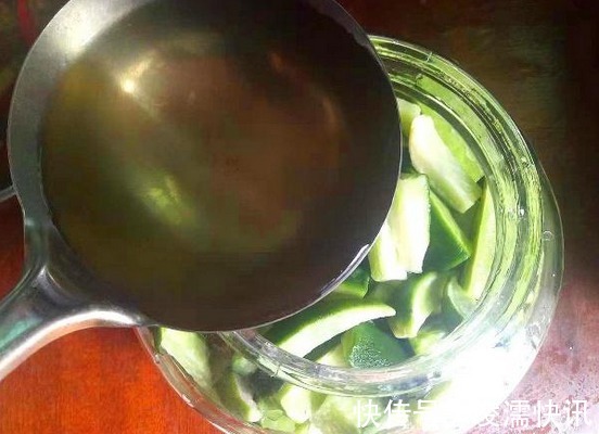 秋天的萝卜最鲜嫩,教你一招腌着吃,开胃又下饭,便宜又营养