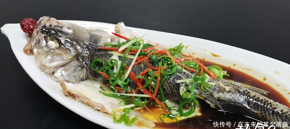 晒晒我家的年夜饭,1个人就能轻松搞定6道菜,荤素搭配,营养美味