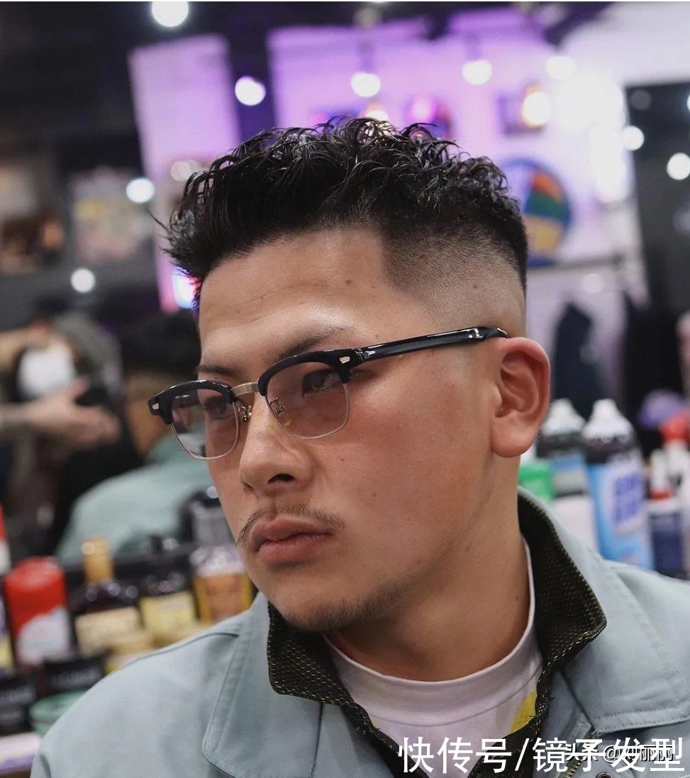 飞机|男发别乱剪，这才是当下的主流发型，锅盖头飞机头全在其中