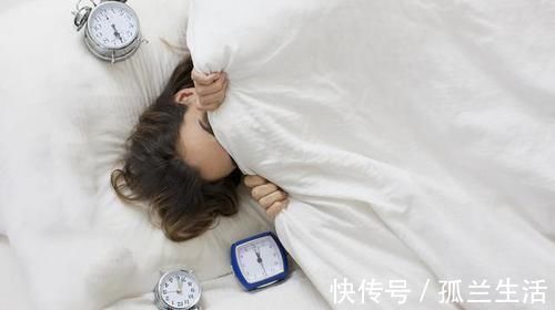 妈妈|5岁小男孩独自坐公交上学,乘客:你妈妈呢?孩子的回答让人鼻酸