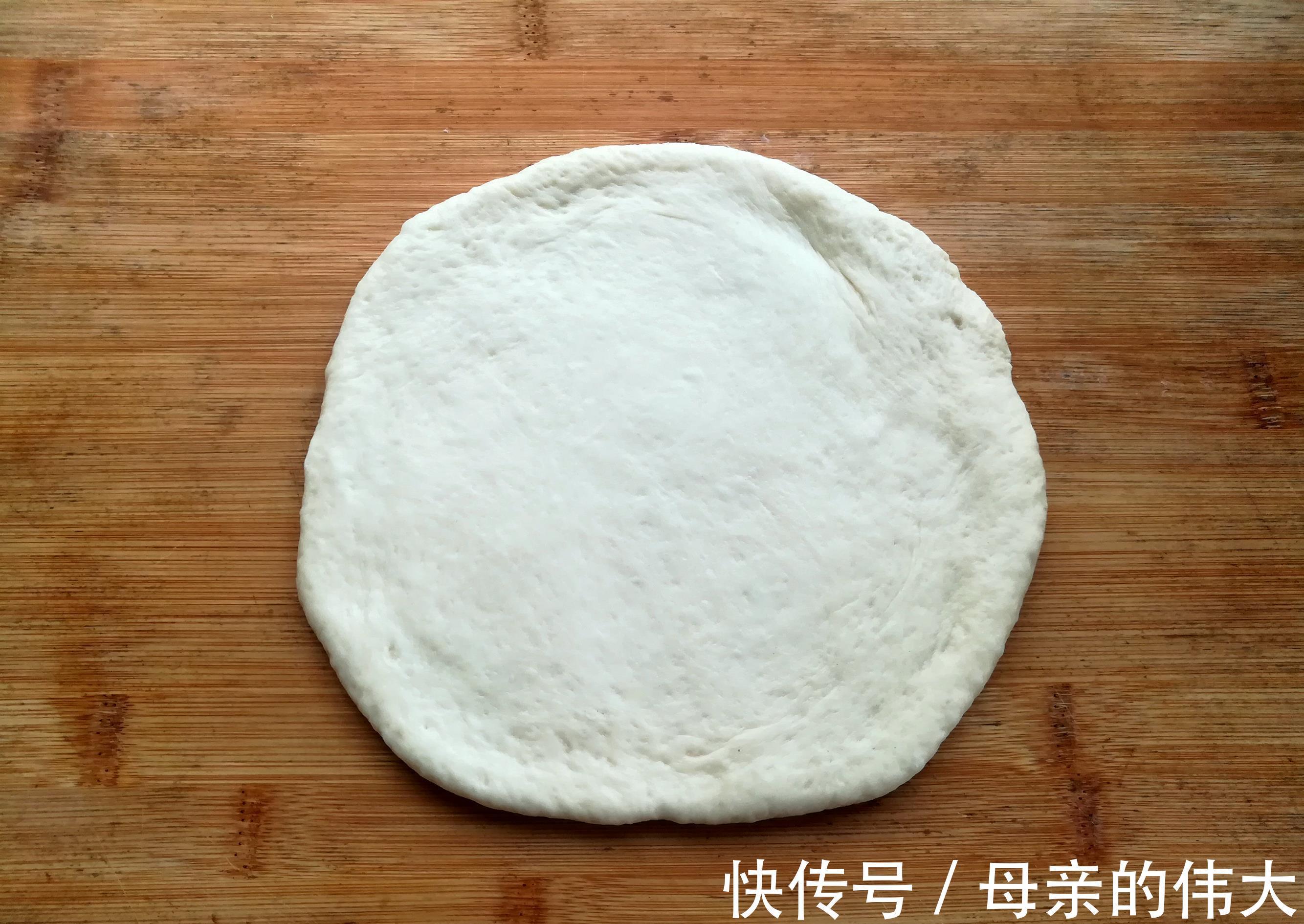 马苏里拉|6年里做了上百次披萨,孩子最爱这口味,香软蓬松,好吃又解馋