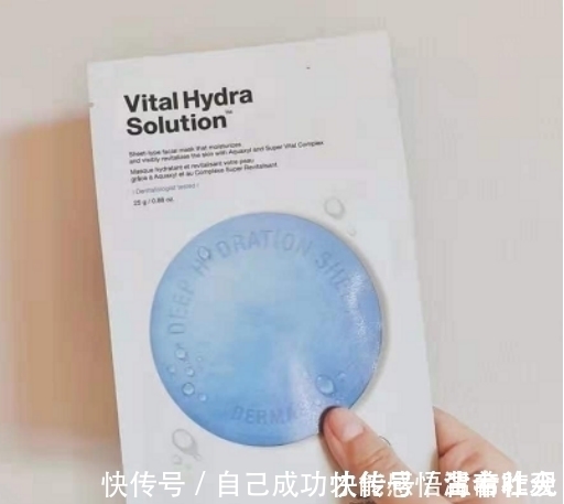 黑头 建议女生护肤远离这四个“坏习惯”,不然皮肤变差,黑头痘痘变多