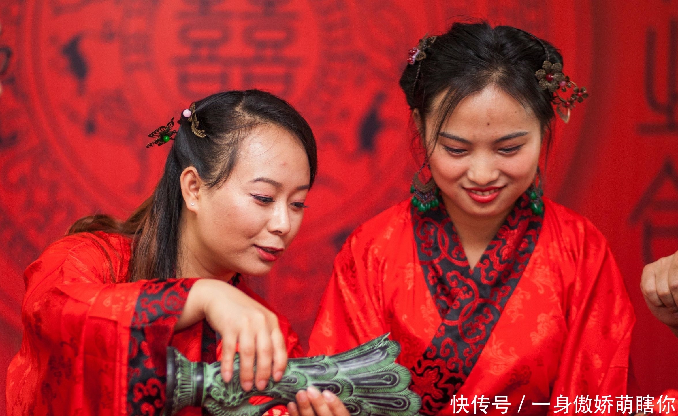 90后小夫妻办汉式周制婚礼 仅花9000元!