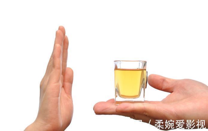 症状|糖尿病人,若没出现5个症状,血糖控制得不错,并发症离你还很远