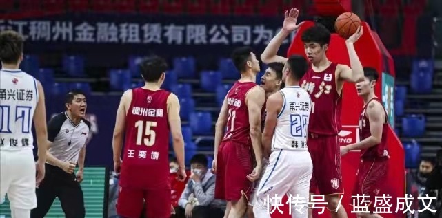 特罗特|CBA罕见火爆大冲突,浙江大胜宁波豪取4连胜!