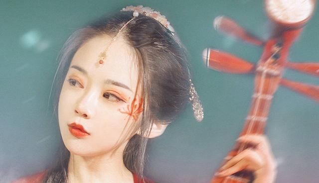 首诗|《诗经》里的这首诗,只有短短七句话,却写了一段历史