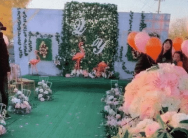 新娘子 最洋气新娘火了,穿“无痕暗纹婚纱”引关注,网友:羡慕新郎