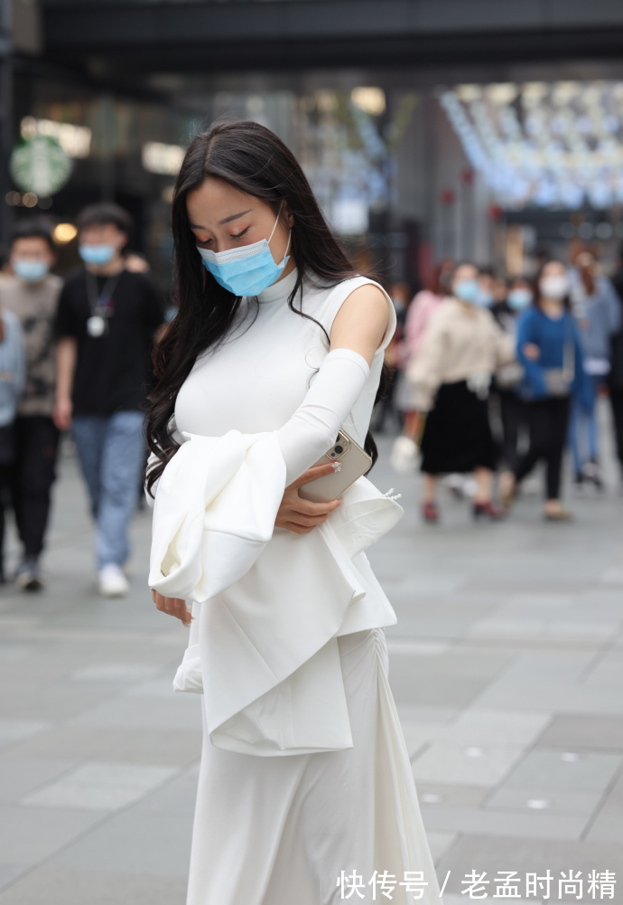 穿搭 用心搭配才能更美,学习穿“修身裙”,你也能让造型优雅出众