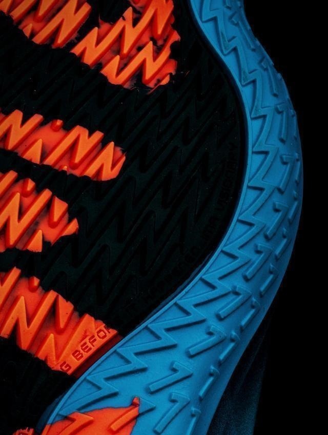 visionary 鸳鸯撞色+裸眼3D!上脚这双鞋,谁都忍不住多看两眼