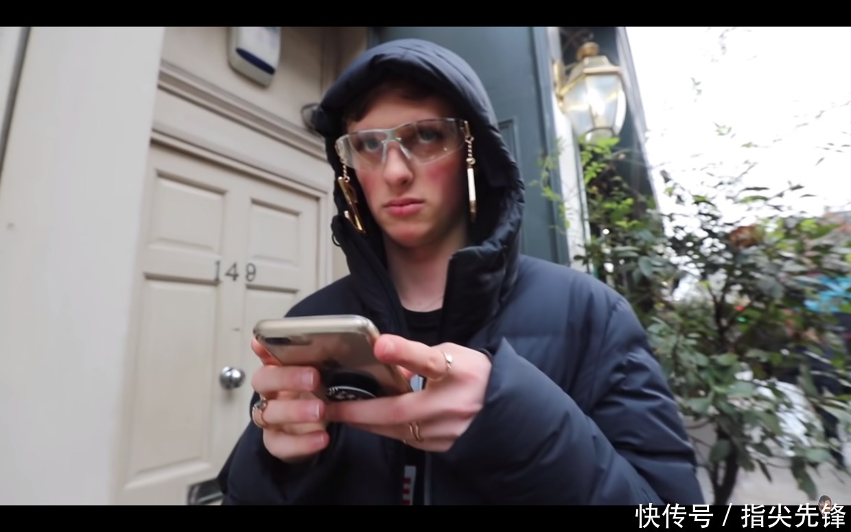 100块把土鳖宅男变鲜肉超模,英国俩沙雕小哥把时尚圈玩坏了