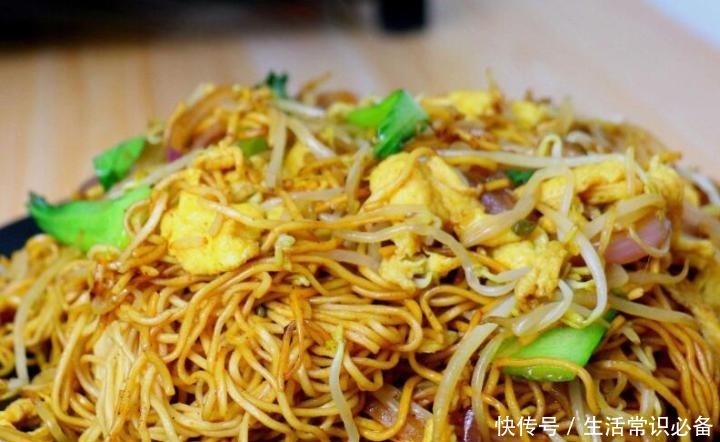 好吃|花几分钟学做这款人气早餐面条,简单又好吃,孩子天天吵着要吃