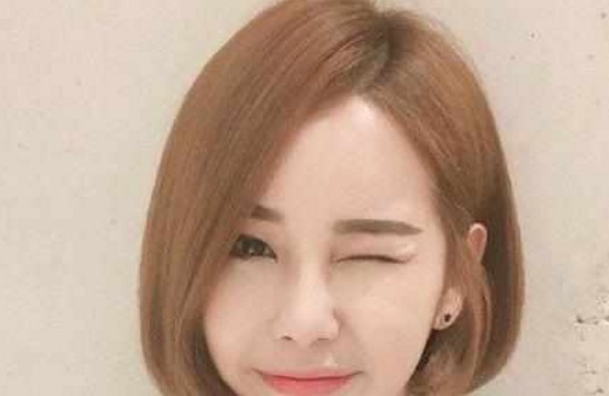 扁平线 这四款短发发型专治大脸!