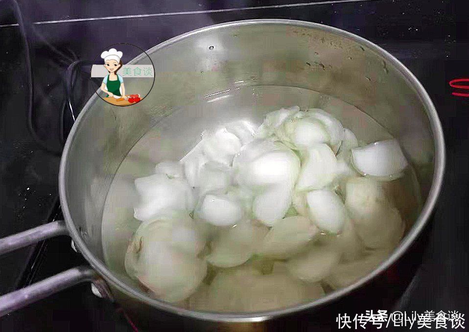 秋天,记得多吃这“一白一绿”,不放肉炒也很香,秋天吃它特养人