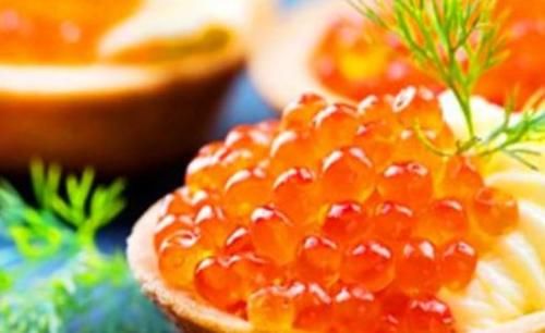 准妈妈|女性不想长满皱纹，要坚持吃三种食物，营养丰富、滋润肌肤！