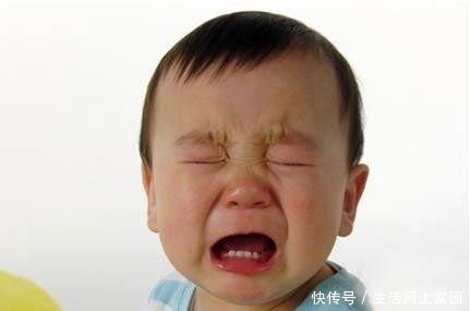 宝宝|小孩哭的时候,聪明的家长说这5句话,来代替“别哭了”,更有效!