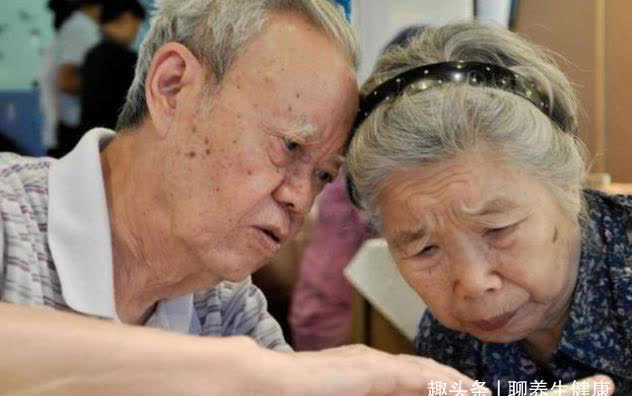 睡眠时间|避免出现老年痴呆，建议大家养成这7个习惯，不妨试一试！