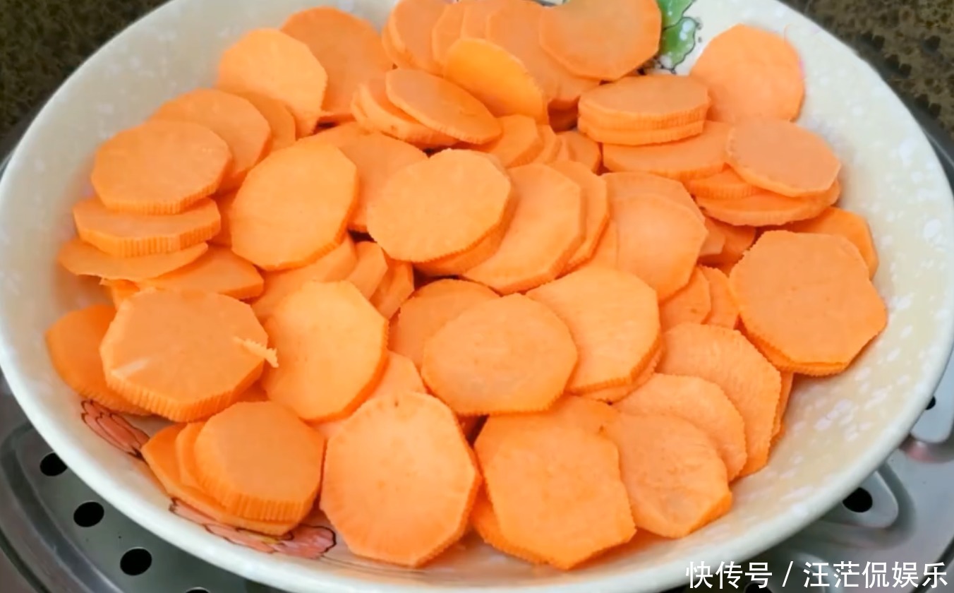 外酥|红薯不要煮粥喝了,咱们来做个小零食,外酥里嫩,香甜美味